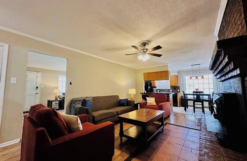 Whitehaven House | Home For Large Groups in Southhaven Memphis