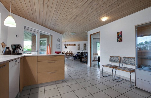 Helberskov Strand Villa | Home for the family in quiet surroundings