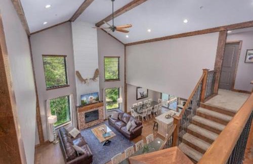 Hollister House | HOME for togetherness & Love! With Hot tub & FUN room