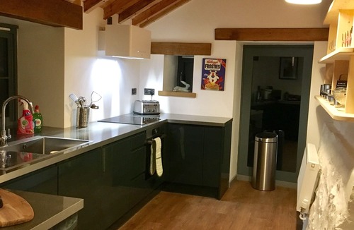 Dol-y-Gaer House | Home from Home surrounded by the Brecon Beacons