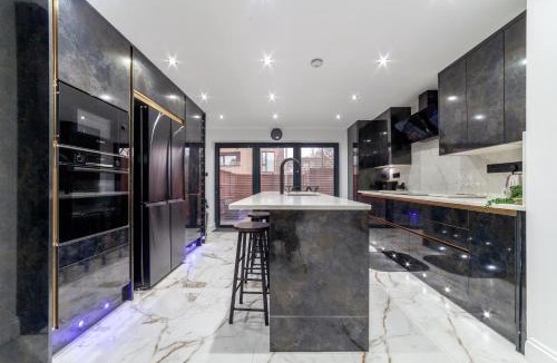 West Ham House | Home from Home