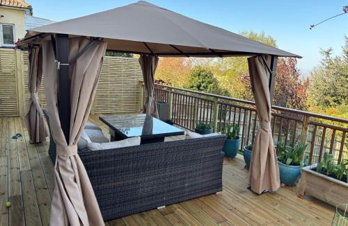 Portishead House | Home