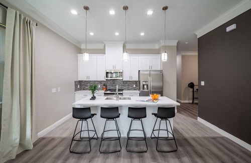 Greater Fondren Southwest House | Home Gym | 10 min to Alphaland | Yard | Gated Home