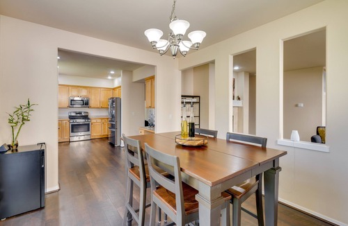 North Creek House | Home Gym, Yoga Studio & Office! Bothell Retreat