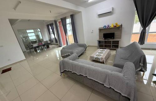 Serom Apartment | Home in bukit kangkar