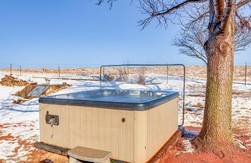 Cedar Valley House | Home in Cimarron National Golf Club w/Hot Tub!