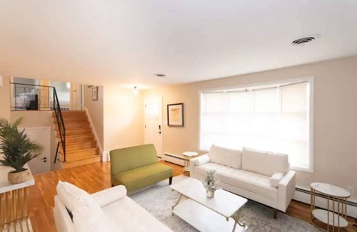 College Park House | Home in College Park