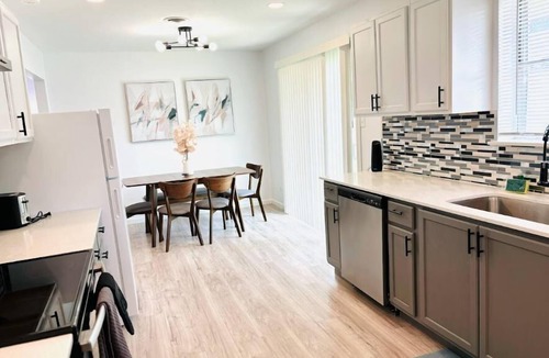Farmers Branch House | Home in Farmers Branch