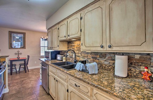 Waxahachie House | Home in Historic Waxahachie w/Yard & Patio!