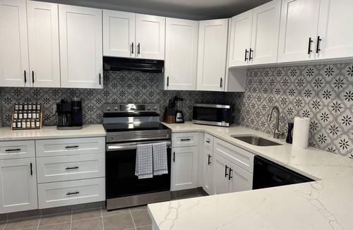 Horseshoe Bay House | Home in Horseshoe Bay with lots of room to park