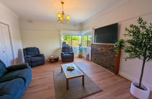 Moe House | Home in Moe