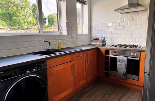 Northampton House | Home In Northampton | Contractors Welcome