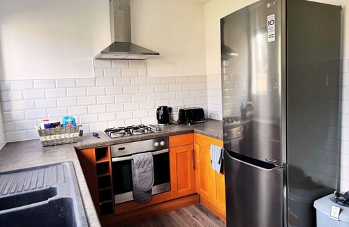 Northampton House | Home In Northampton | Contractors Welcome