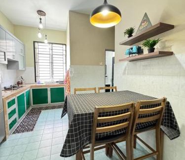 Taman Bukit Dahlia House | Home in Pasir Gudang