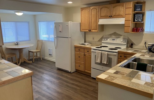 Springfield House | Home in Springfield with large yard and driveway