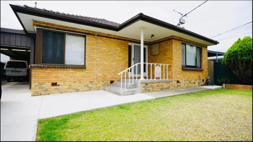 Sunshine North House | Home in Sunshine North