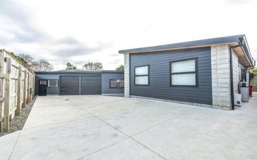 Whanganui Villa | Home in Whanganui