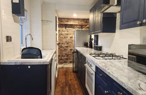 Spetchley House | Home In Worcester - With Free Parking