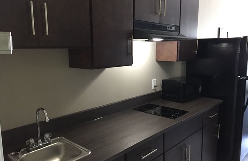 Southwind Hotel | Home Inn and Suites