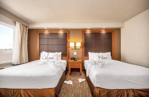 Regina Hotel | Home Inn & Suites Regina East