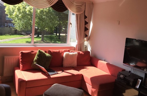 Thamesmead House | Home is where the heart is