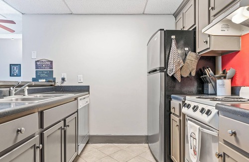 Athens Condo | Home is Where the Arch is | Across from UGA!
