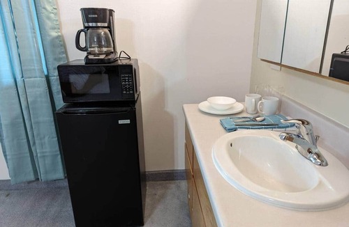 Hot Springs House | Home-like Cabin Room - Room 144