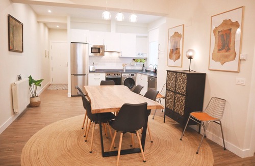 Abando House | Home-loving apartment Bilbao center (with Parking space)