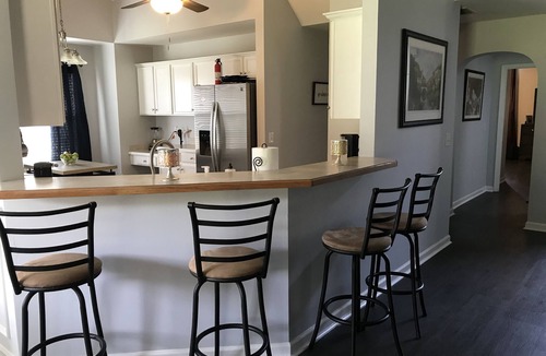 Hoschton House | HOME NEAR CHATEAU ELAN/UGA/LAKE LANIER/MICHELIN ROAD ATLANTA/ATLANTA DRAGWAY