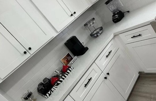 Pasadena House | Home near Chemical Plant- Long Term stay- Easy access to highway