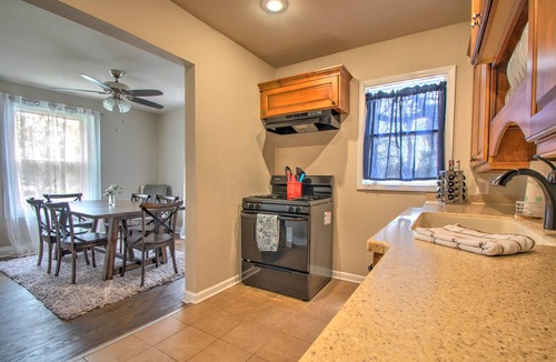 Green Acres House | Home Near I-65, Albanese Candy, Avalon Mnr, Rte 30