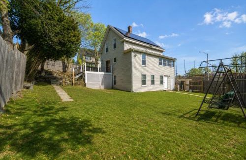 Worcester House | Home Near Parks & Downtown Worcester