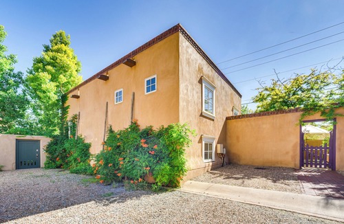 South Capitol Cottage | Home Near Santa Fe Plaza w/Patio!