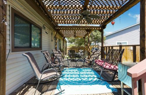 Heritage Villa | Home near Sea World & Lackland
