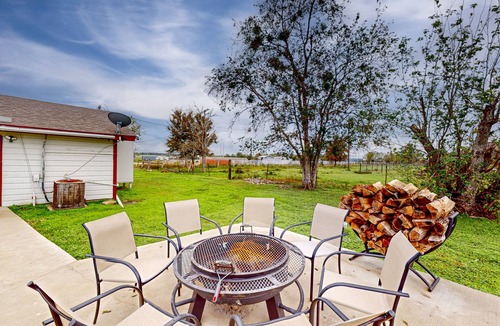 Lyons House | Home near Somerville Lake with firepit, BBQ pit, gazebo, washer/dryer, & patio