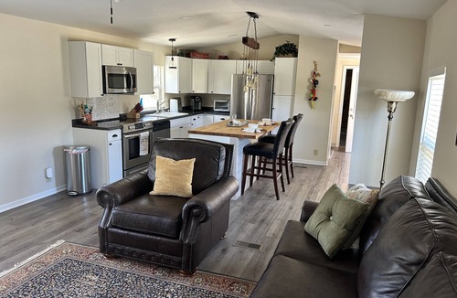 Kerrville House | Home on 5 acres Super close to town.