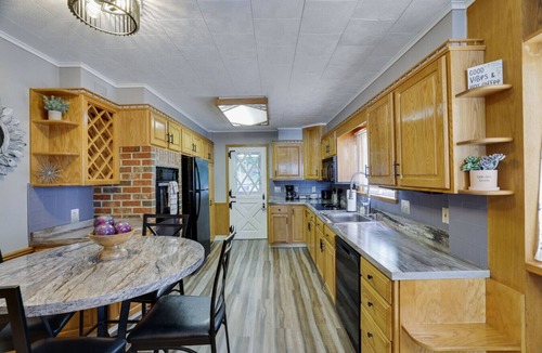 Ashfield House | Home on Broadway in Jim Thorpe