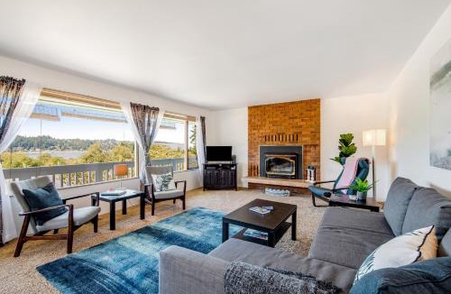 Freeland House | Home on Holmes