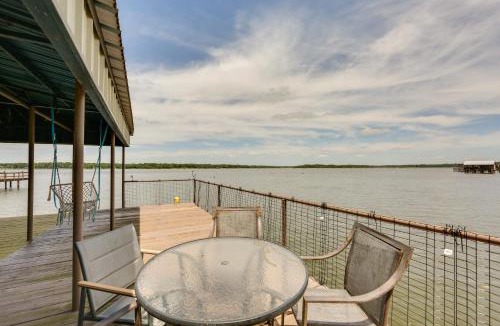 Yantis House | Home on Lake Fork: Patio, Grill & Fire Pit!