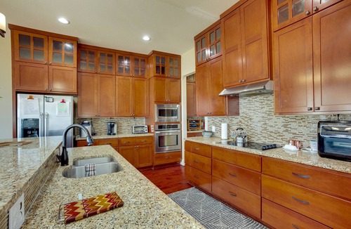 Onalaska House | Home on Lake Livingston w/Deck & 2 Fire Pits!
