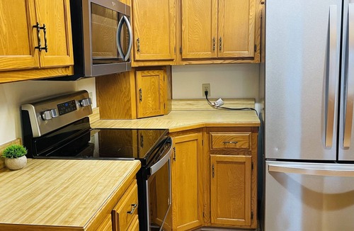 Kearney House | Home on Quiet Cul de Sac with Handicap Accessibility