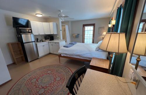 Post Mills Apartment | Home On The Connecticut