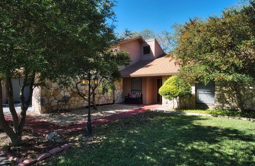 Salado House | Home on the Green