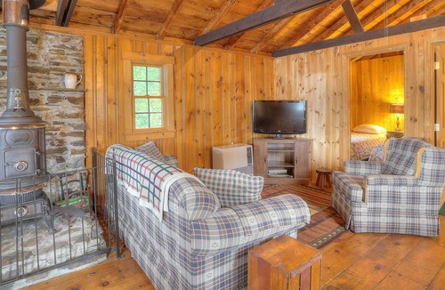Rangeley Cottage | Home on the Range - Guest House