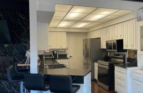 Gold Hill House | Home on the River