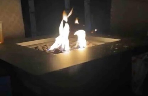 Gold Hill House | Home on the River