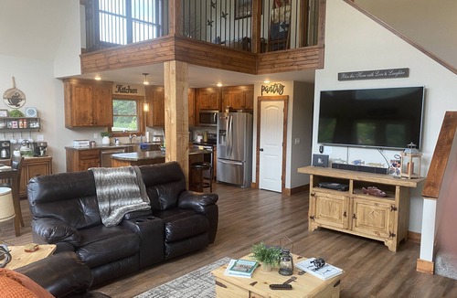 Mountain Home House | Home on White River- Fishing - Private Boat Ramp - Awesome Location
