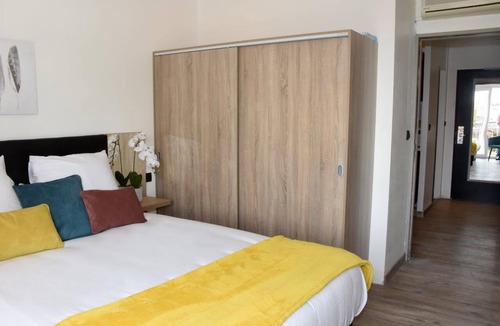 Langon Apartment | HOME PLACE