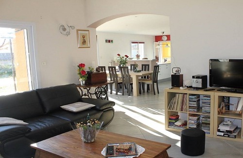Saint-Hippolyte-du-Fort Hotel | HOME SHUNGITE, calmness, relaxation and so much to discover