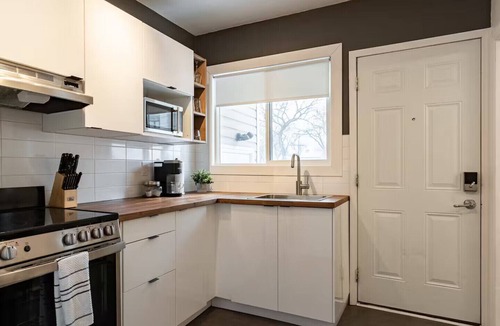 Winnipeg Apartment | Home-Style 1BR Near HSC | Free Parking